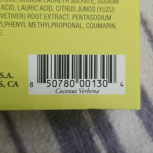 Spongelle Coconut Verbena Body Buffer - Picture 3 of 3